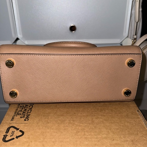 Michael Kors Handbag - Picture 4 of 6